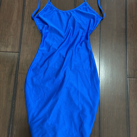 Fashion Nova Cut-Out Ruched Mini Dress – Royal Blue (S) - Picture 4 of 6